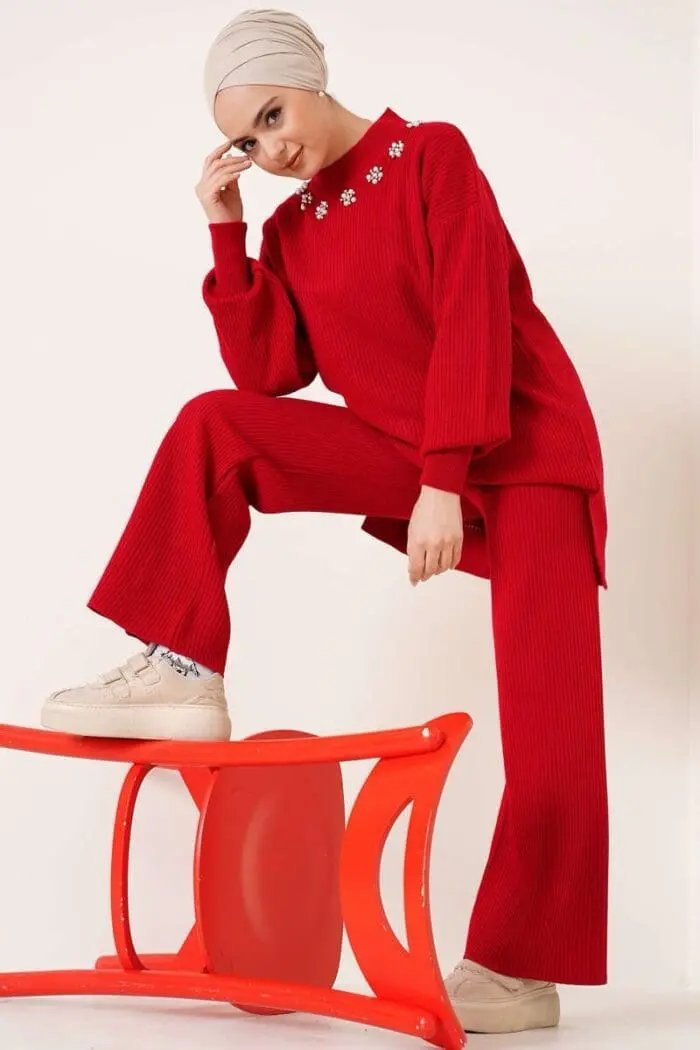 Ensemble Tricot rouge Perlé - Confort au Quotidien – Image 3