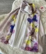 Hijab imprimé en crêpe - Ballet de Papillons (collection Papillons) – Image 2