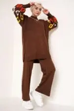 Ensemble Tricot marron à motifs géométriques - Confort au Quotidien – Image 3