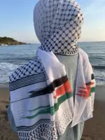 Hijab imprimé en crêpe - Espoir de Palestine (Collection les Peuples Libres) – Image 2