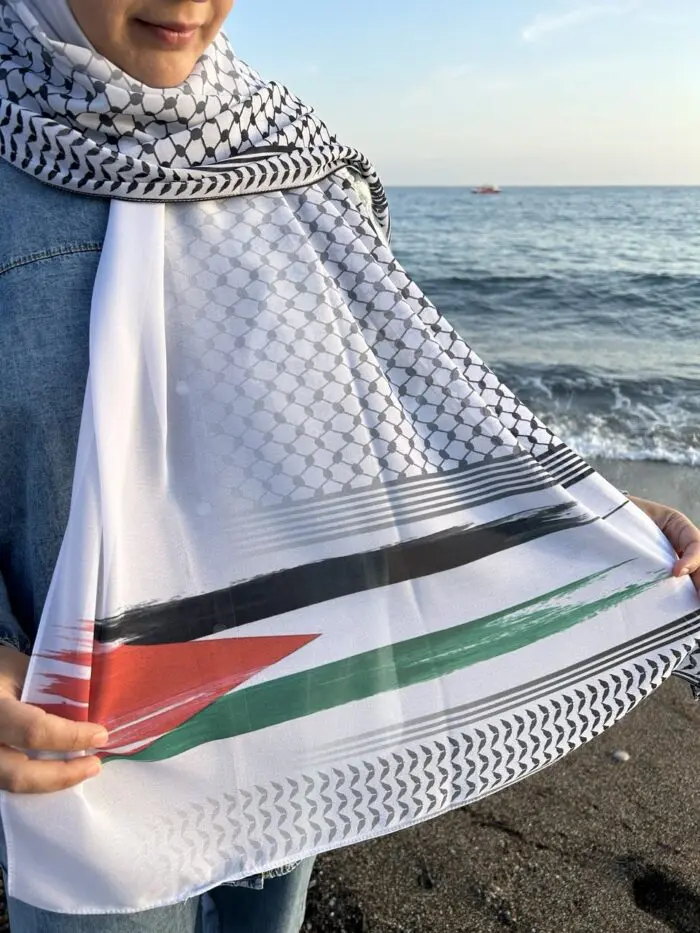 Hijab imprimé en crêpe - Espoir de Palestine (Collection les Peuples Libres) – Image 4
