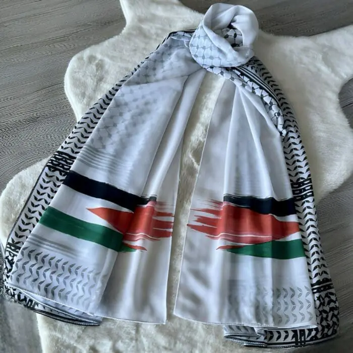 Hijab imprimé crêpe Keffieh Palestine Belle et Voilée