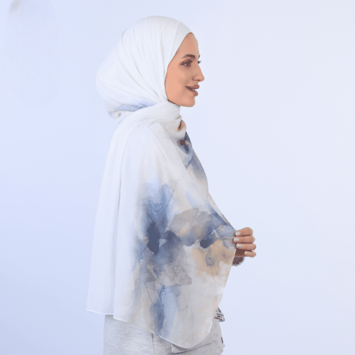 Hijab imprimé en crêpe - Éclats d’Opale (collection Marbre) – Image 2