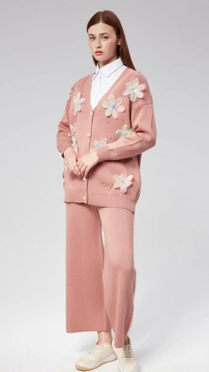 Ensemble Tricot 2 Pièces rose avec Fleurs en 3D - Confort et Élégance – Image 2