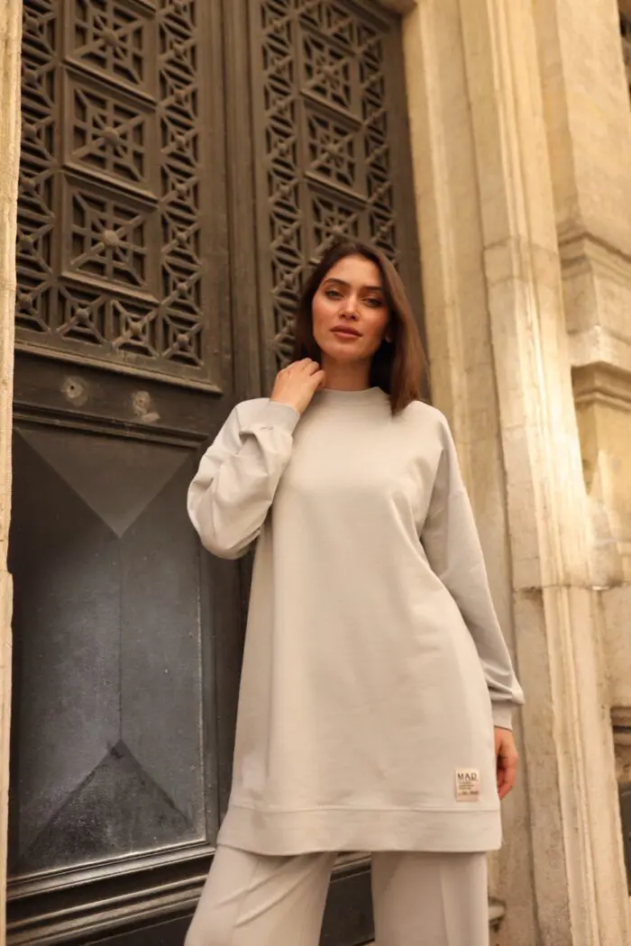 Ensemble 2 pièces en coton gris clair – Look épuré et confort – Image 4