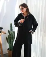 Ensemble 2 pièces en crêpe noir à capuche – Chic & Léger pour l’Eté – Image 7