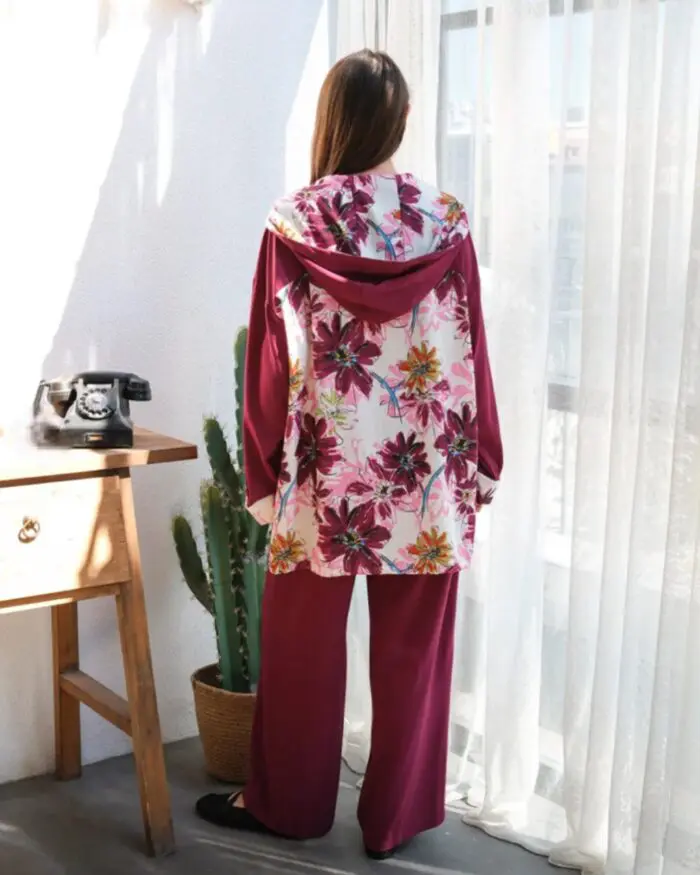 Ensemble 2 pièces en crêpe rouge bordeaux à capuche – Chic & Léger pour l’Eté – Image 4