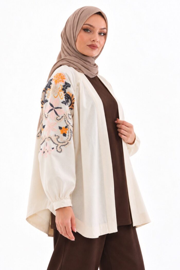 Cardigan long beige clair brodé – Fleurs – Image 2