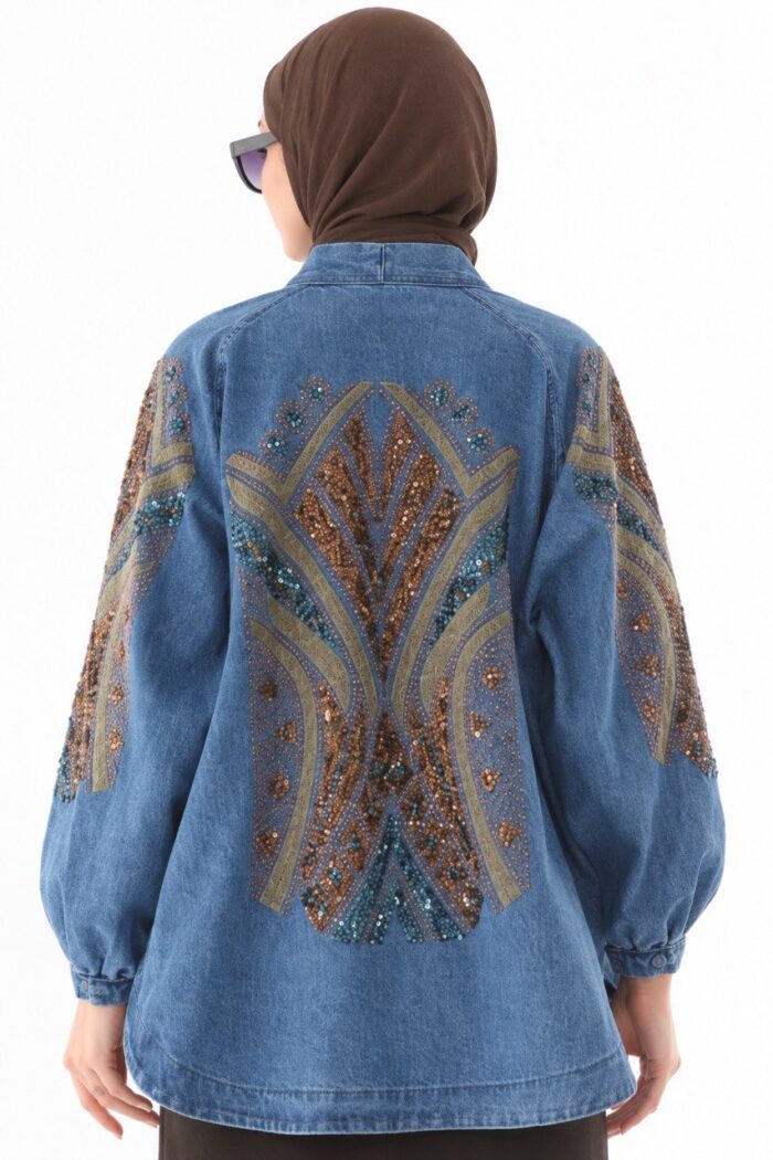 Cardigan long en jean bleu brodé – Reflet d'Azur – Image 2