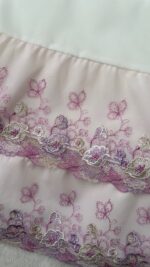 Tenue de prière femme opaque avec dentelle rose et violet – Élégance syrienne – Image 3