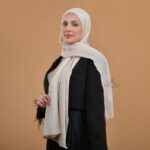 Hijab Pratique effet Cachemire – Beige doré (sélection MouStyles) – Image 3