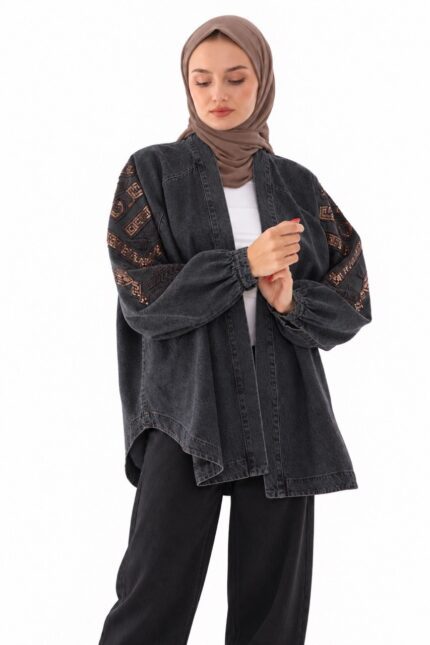 Cardigan long en denim noir délavé brodé vu de face