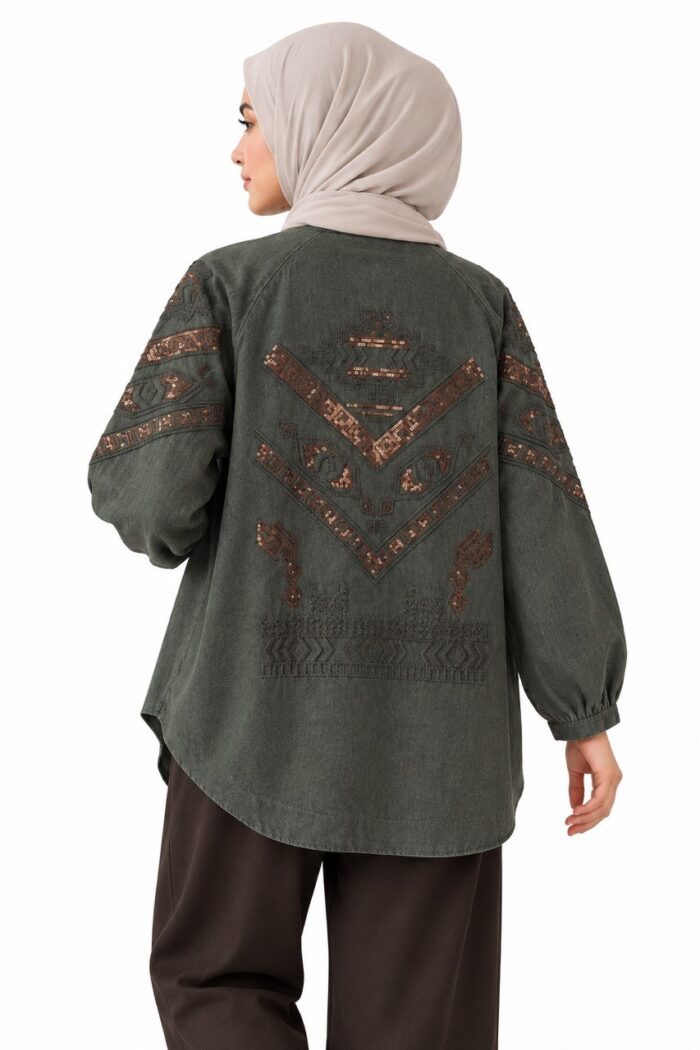 Cardigan long en denim vert olive brodé de motifs