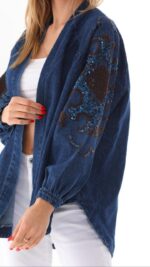 Cardigan long en denim bleu brodé – Reflet d'Océan  – Collection Harmonie – Image 3