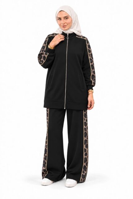 Ensemble 2 pièces en coton noir avec bandes à motif léopard, porté par une mannequin voilée – vue de face