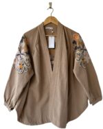 Cardigan long brodé beige foncé – Collection Printemps Eté