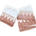 tenue de prière femme opaque blanc cassé avec dentelle bronze - modèle traditionnel syrien